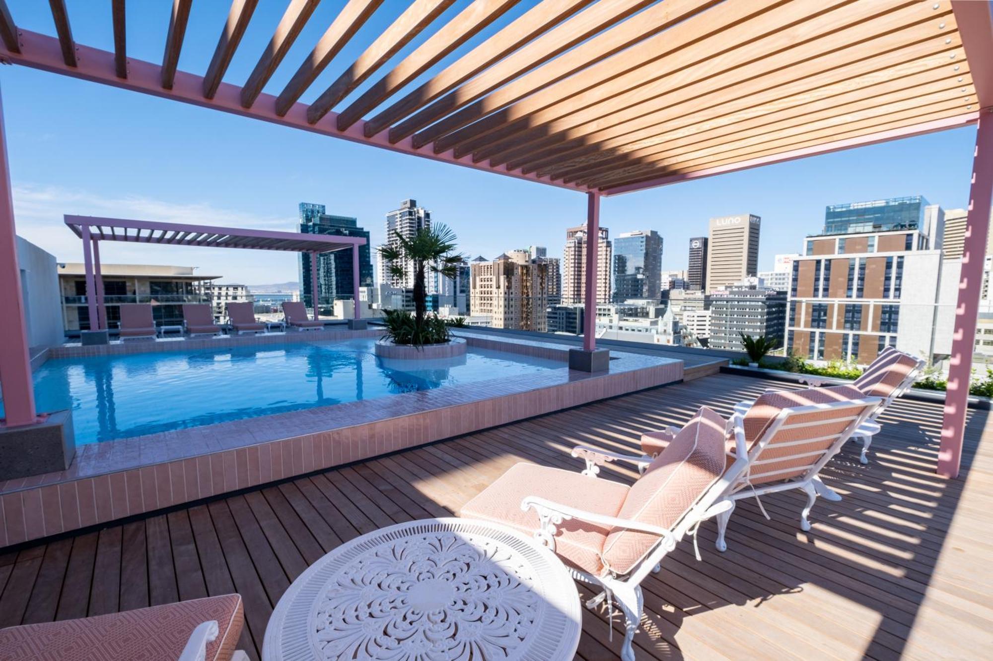 The Rose 604: With Rooftop Pool *