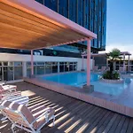 The Rose 604: Central Studio With Rooftop Pool