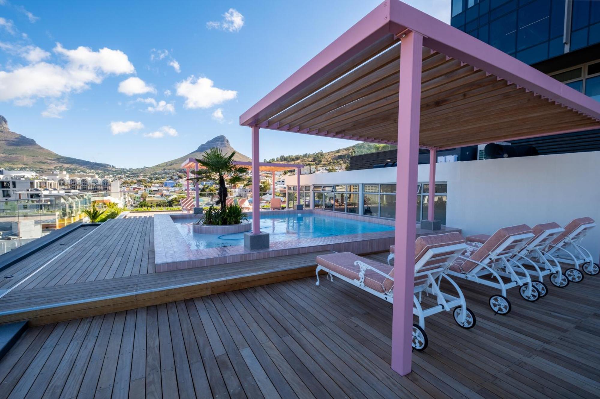 The Rose 604: With Rooftop Pool Apartment Cape Town