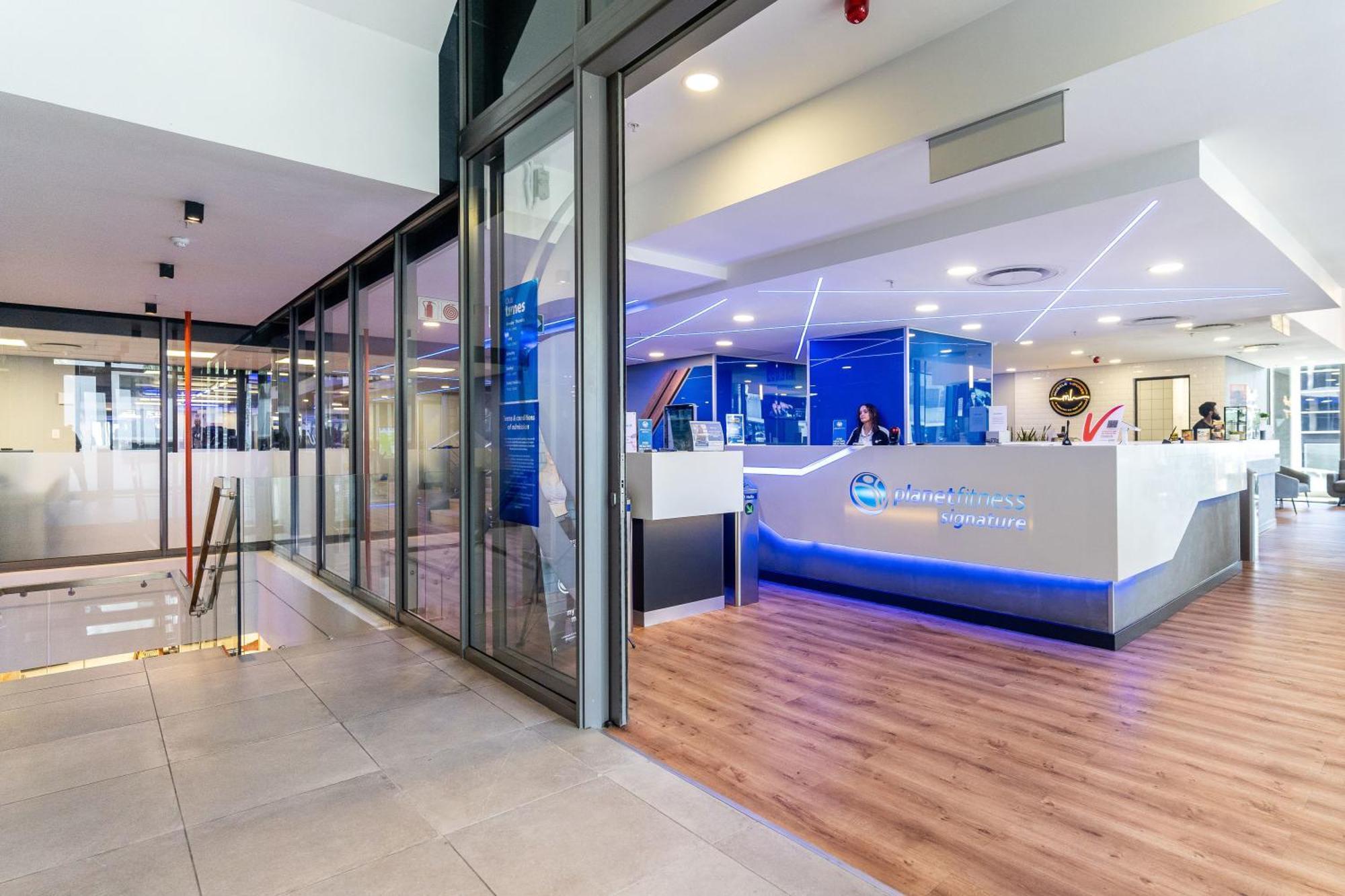 The Rose 604: With Rooftop Pool Apartment Cape Town