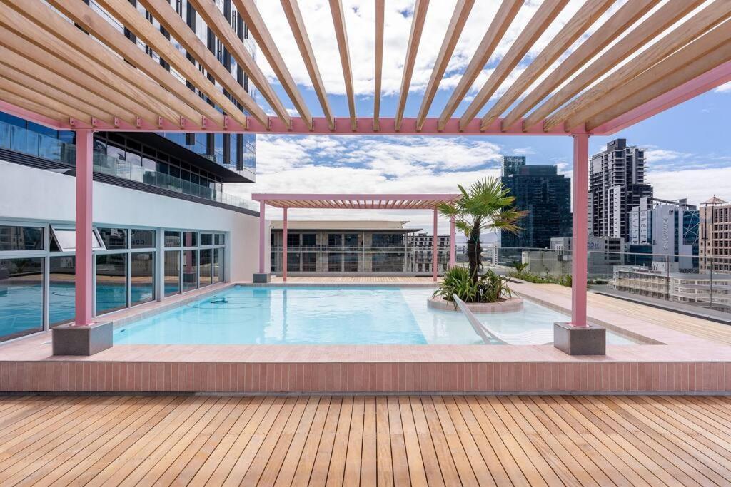 The Rose 604: With Rooftop Pool Apartment