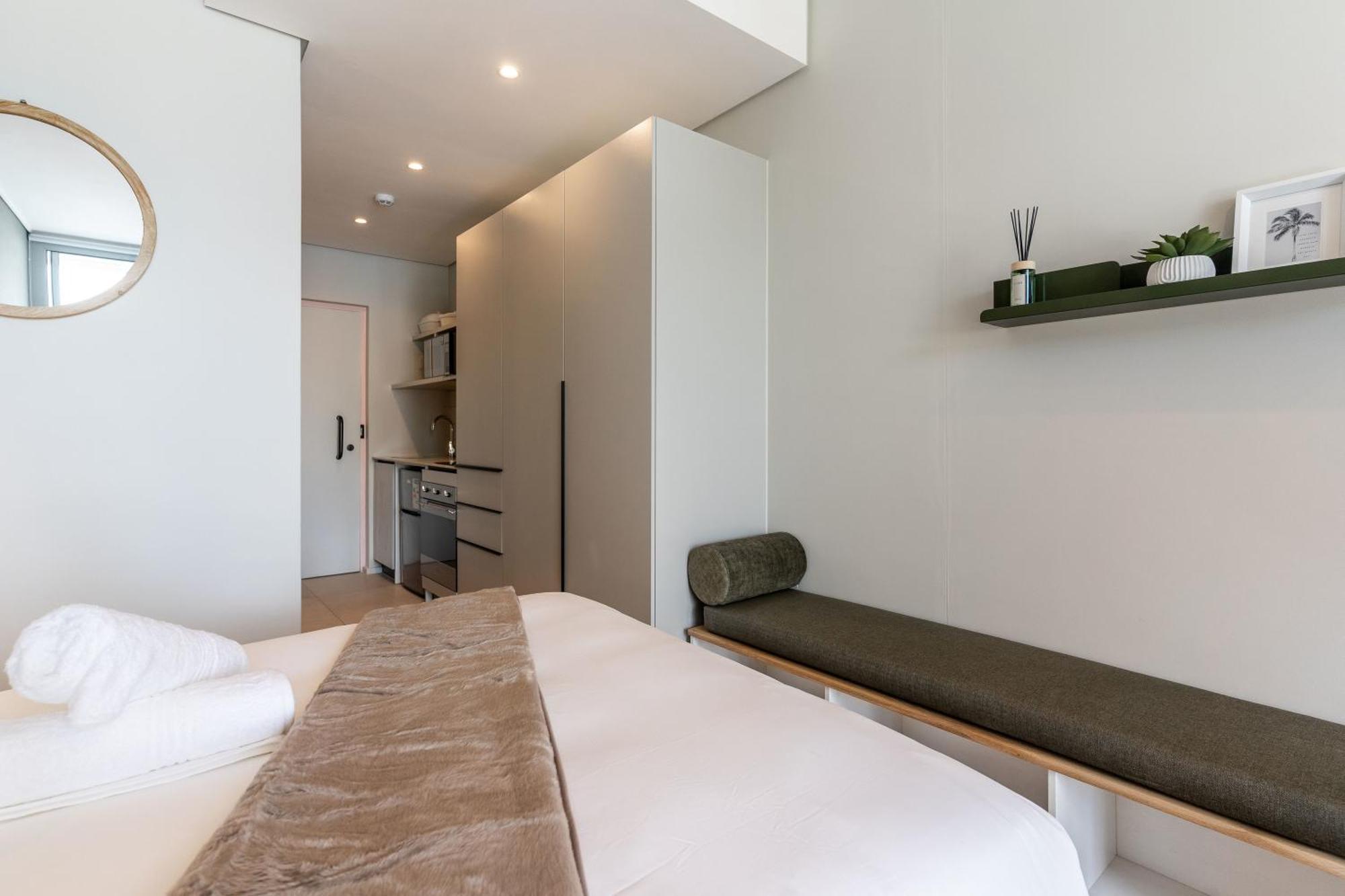 The Rose 604: With Rooftop Pool Cape Town