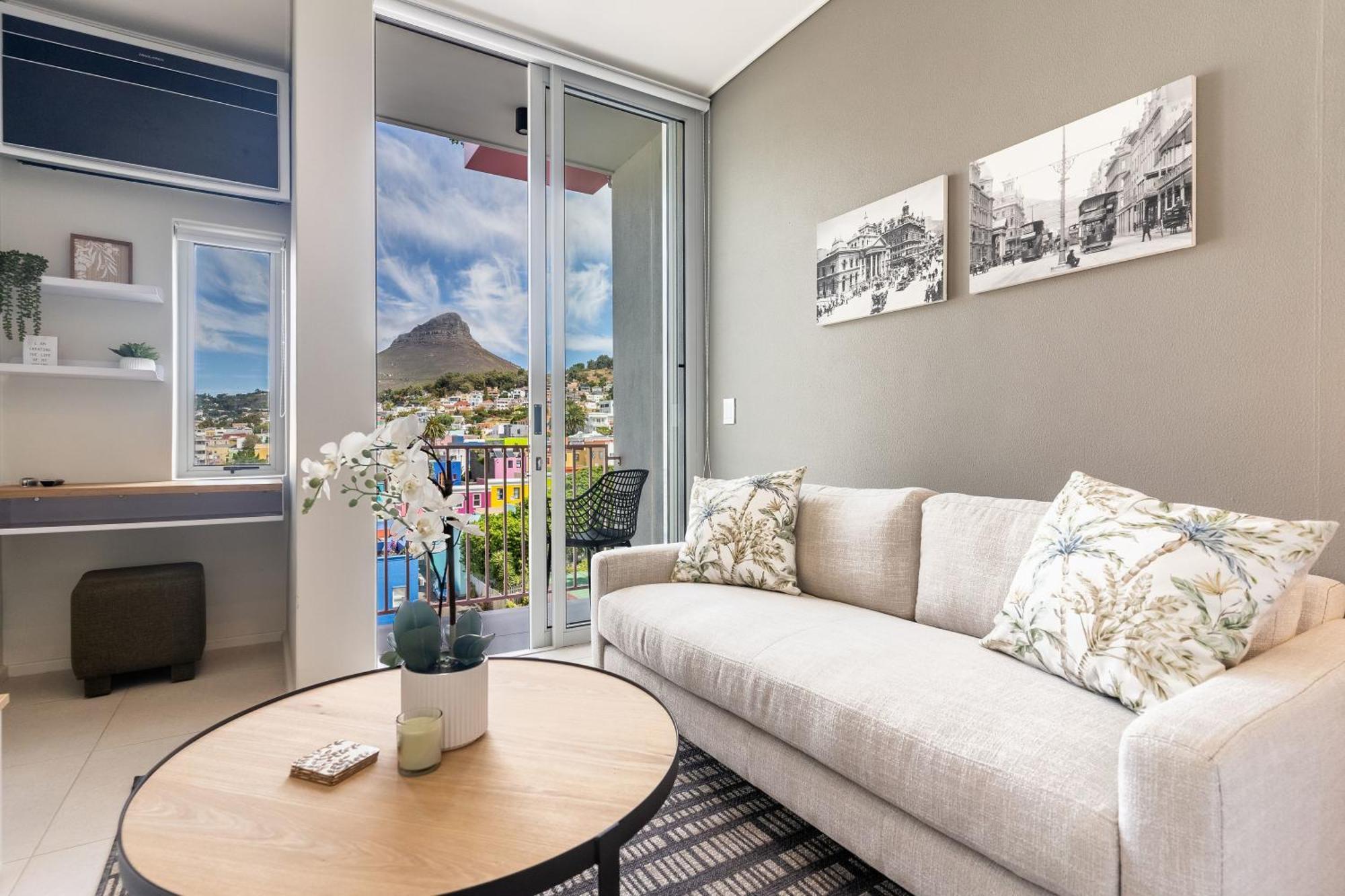 The Rose 604: With Rooftop Pool Apartment *